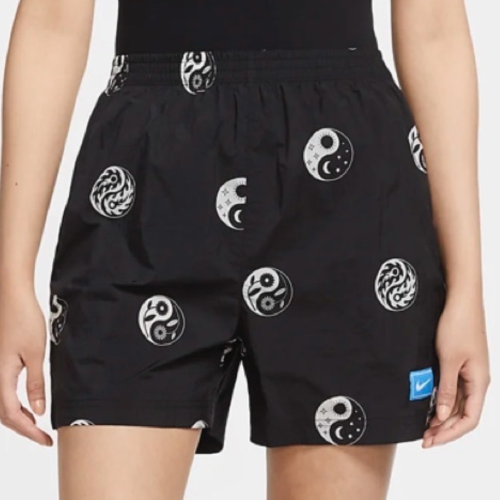 Nike Ying Yang Shorts Pattern Size Large - image 1